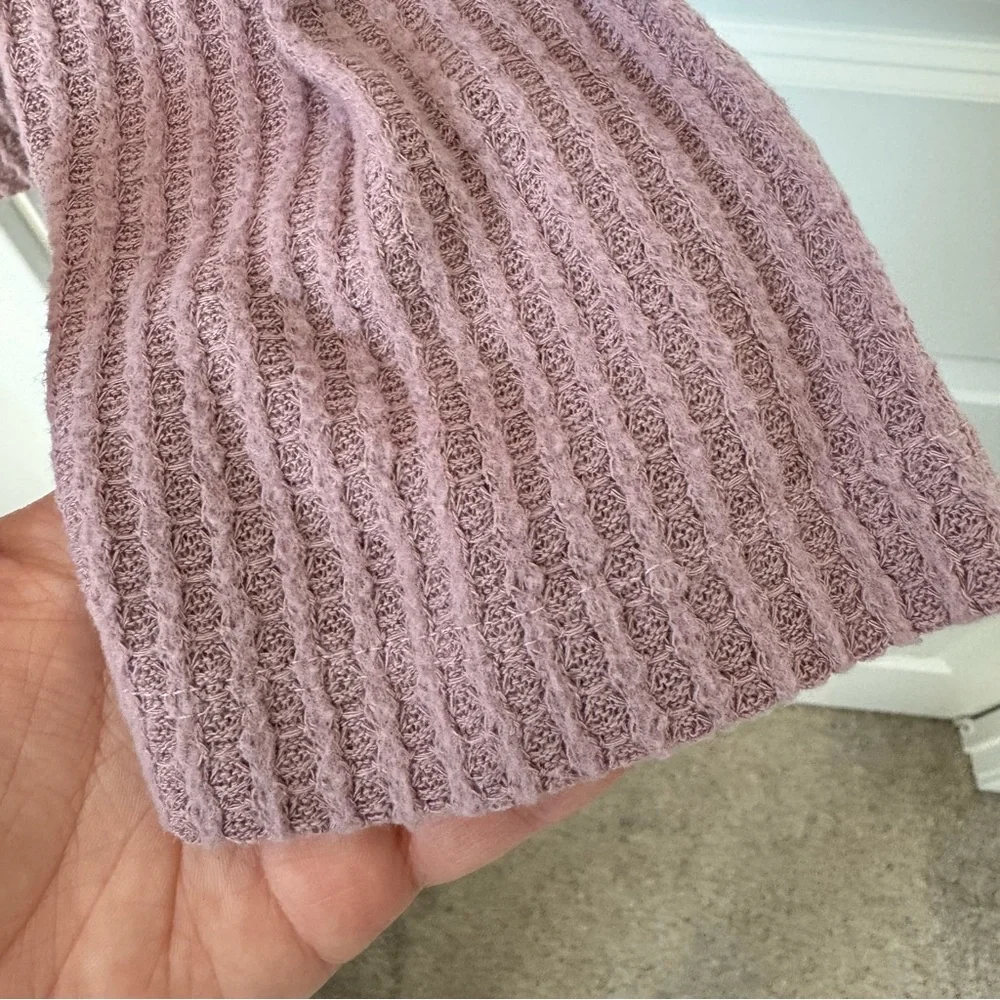 Sanctuary Light Pink Waffle Knit Long Sleeve V-Neck Top Size Medium Casual - Picture 5 of 10